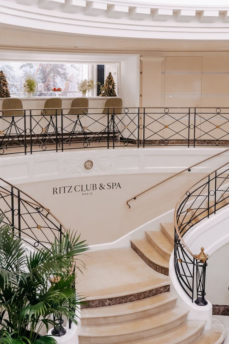 Eleganza Beauty Hospitality Experience Course